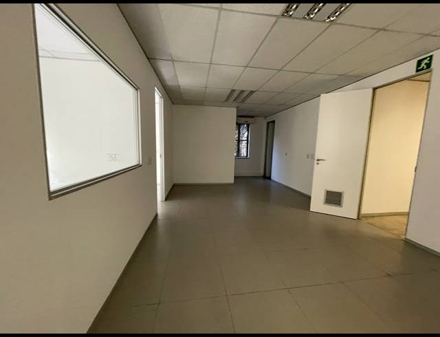 1,473M² OFFICE FOR SALE IN RIVONIA